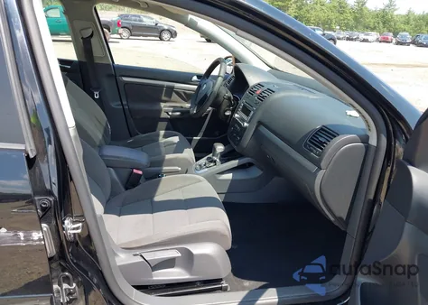 2008 Volkswagen Rabbit S from USA, damaged, VIN WVWDB71K58W262173